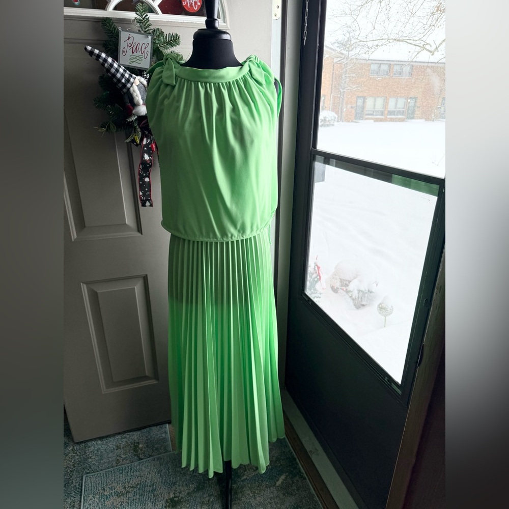 Vintage 70s green two-piece sleeveless pleated maxi dress, size small